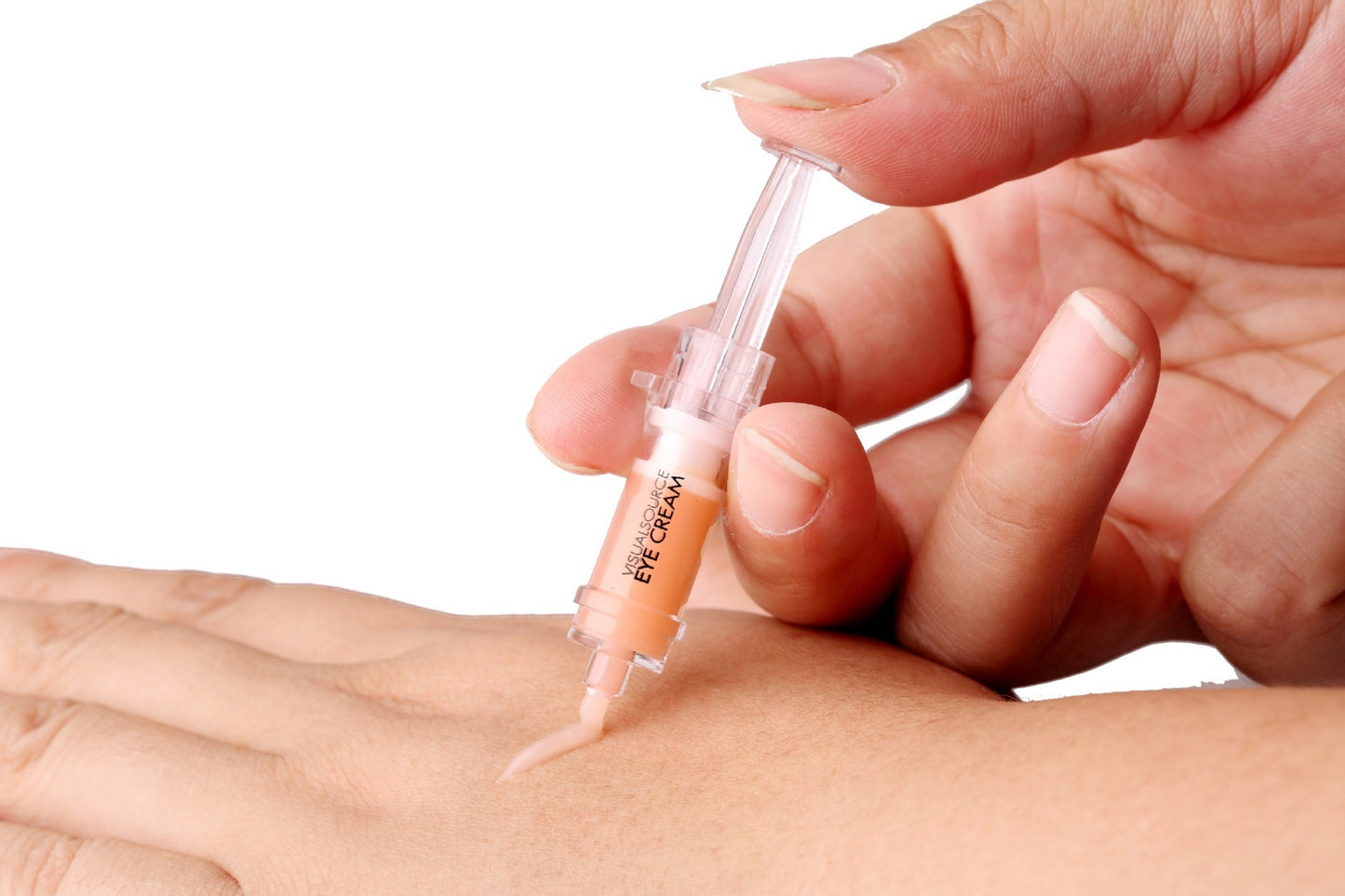 BrightEyes Lift – קרם עיניים להעלמת נפיחות וקמטים